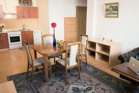Town Hall 3 Bedroom Apartment Vilnius Ngoại thất bức ảnh
